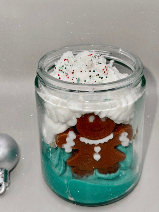 Gingerbread cupcake candle